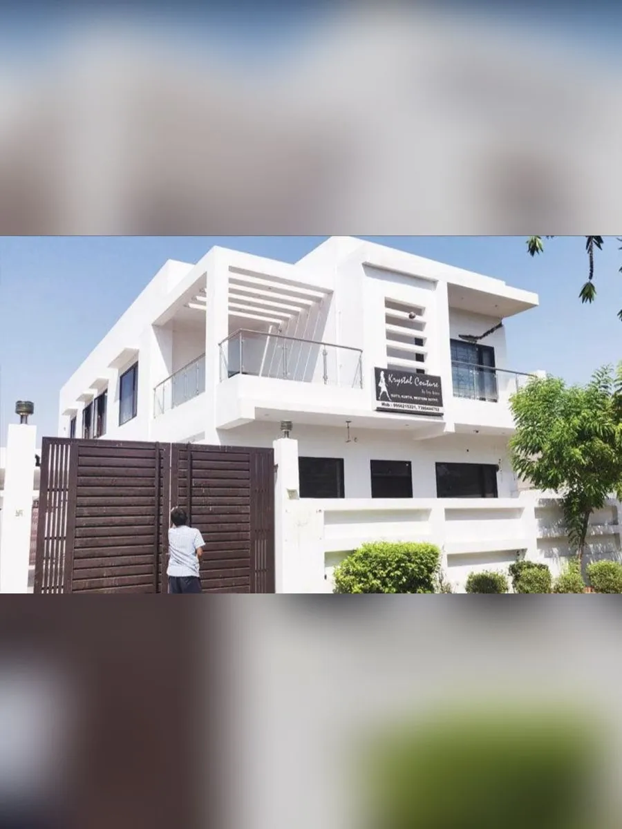Shop-cum-Residence, Aliganj, Lucknow